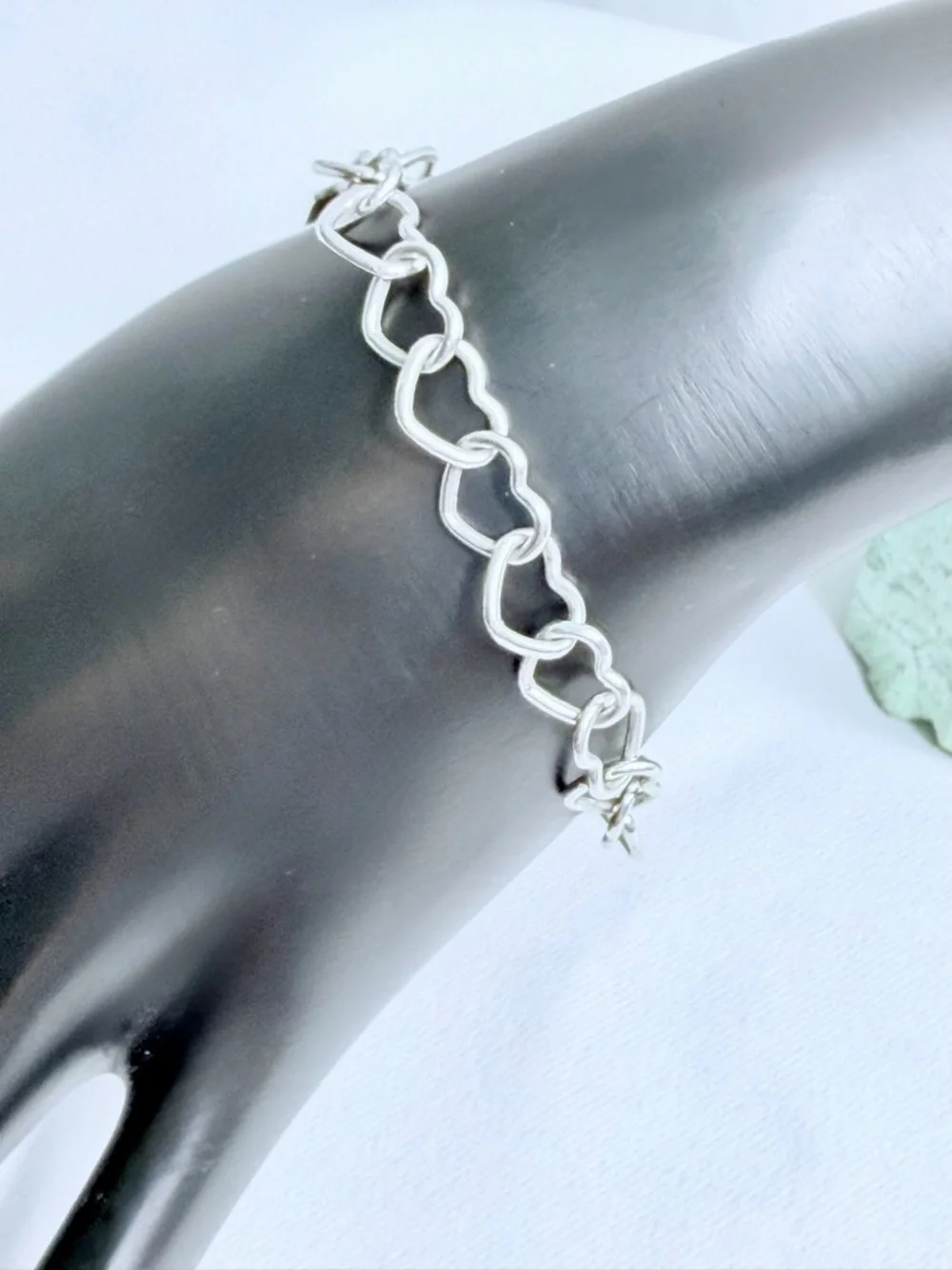 James Avery Sterling Silver HEART LINKS Bracelet w/Safety Chain - Size S - Picture 8 of 16